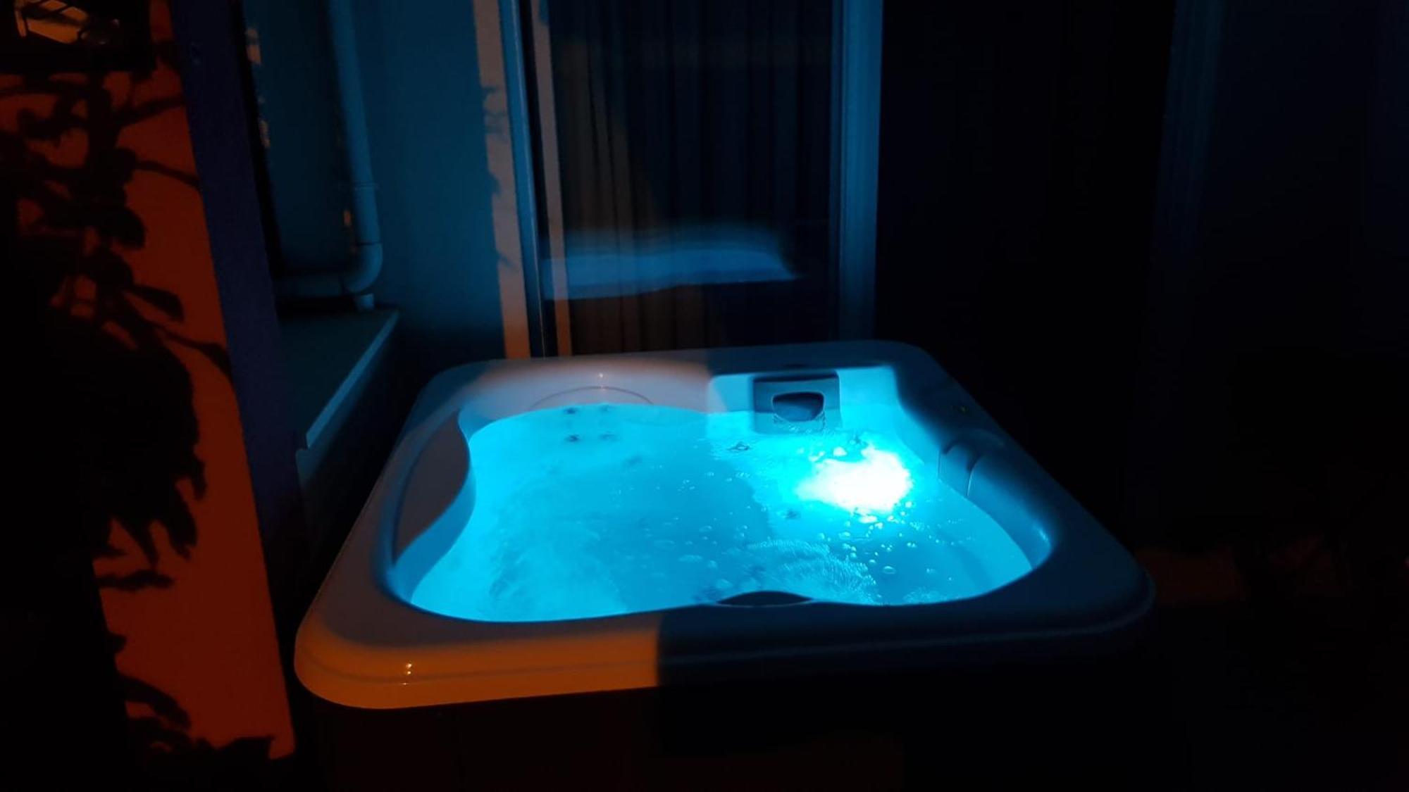 Salvia Apartment With Private Jacuzzi 斯普利特 外观 照片